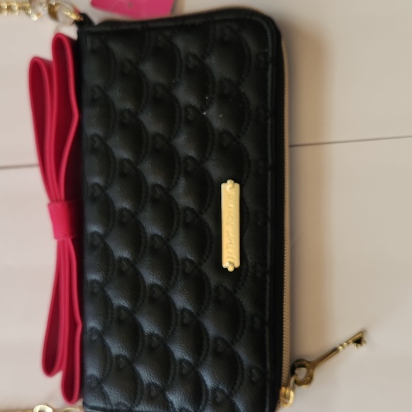 NWT Betsey Johnson Black and Red Quilted Crossbody Bag - Picture 3 of 10
